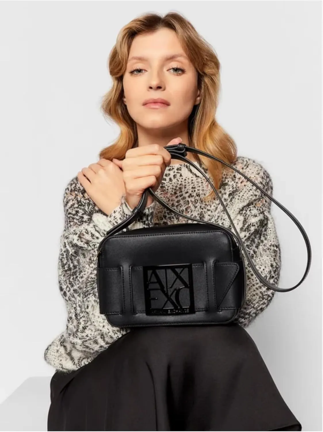 A|X Armani Exchange Women's Logo Placket Top Zip Camera Crossbody Bag, Black, ONE Size