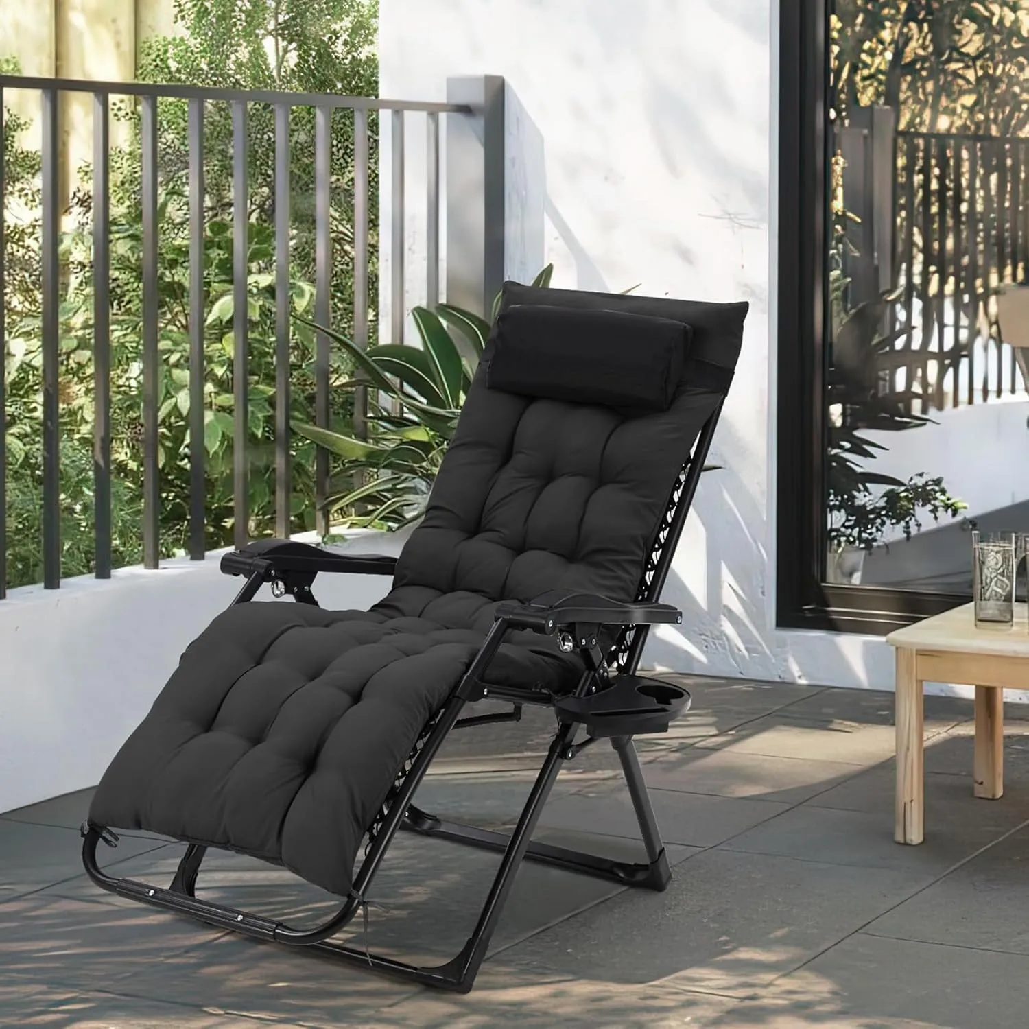 Camping Chair, Outdoor Padded Lounge Chair, 26 Inch Recliner with Detachable Cushion, Supports 440 Lbs, for Camping, Patio, Poolside, Lawn