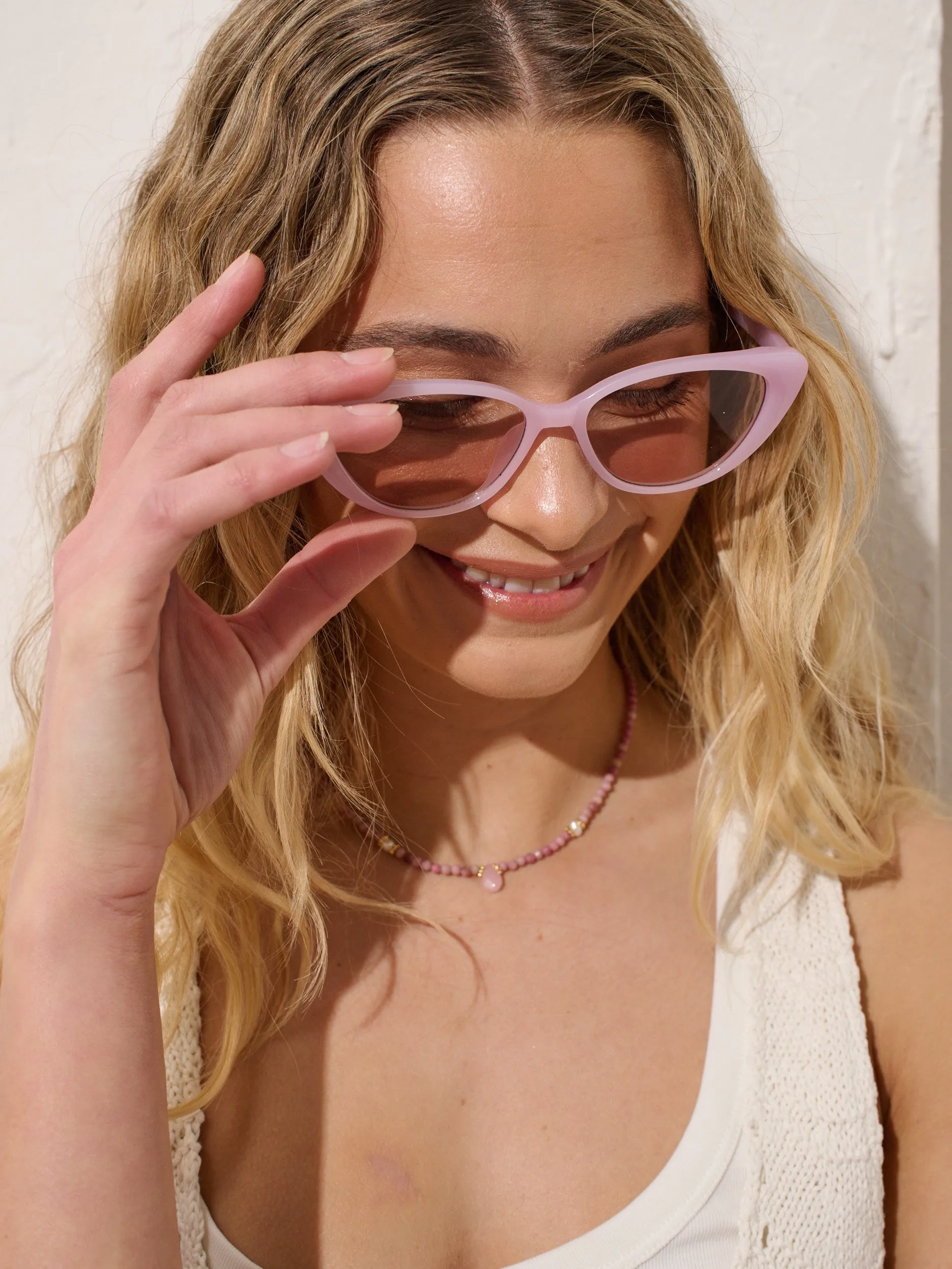 Cassie Cat-Eye Sunglasses in Lilac