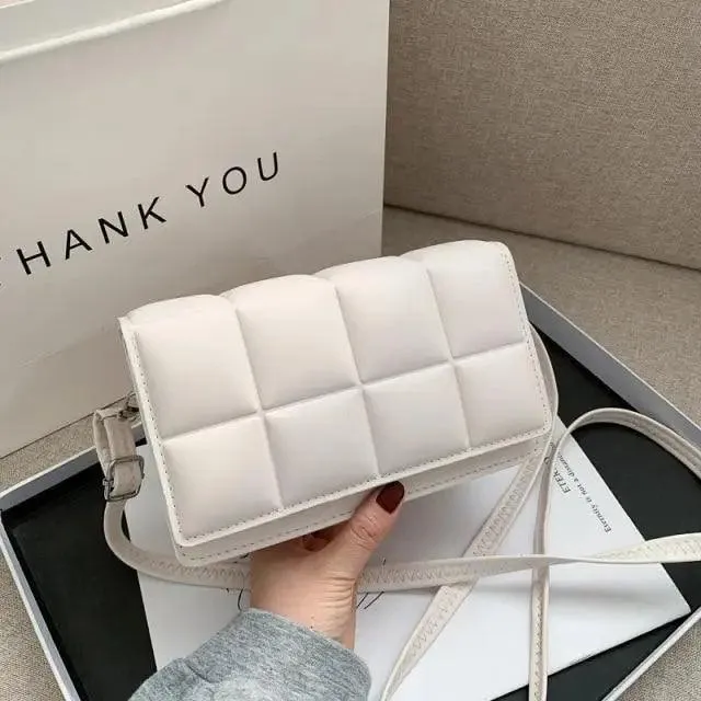 Fashionable Women's Bag Autumn Winter Female Literary Single-Shoulder Bag Chain Design Cross-Body Bag Trendy Women's Bag