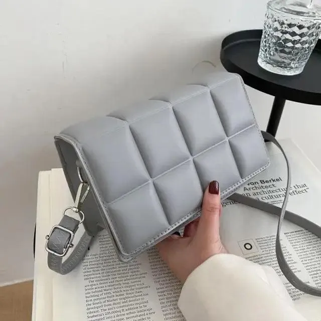 Fashionable Women's Bag Autumn Winter Female Literary Single-Shoulder Bag Chain Design Cross-Body Bag Trendy Women's Bag