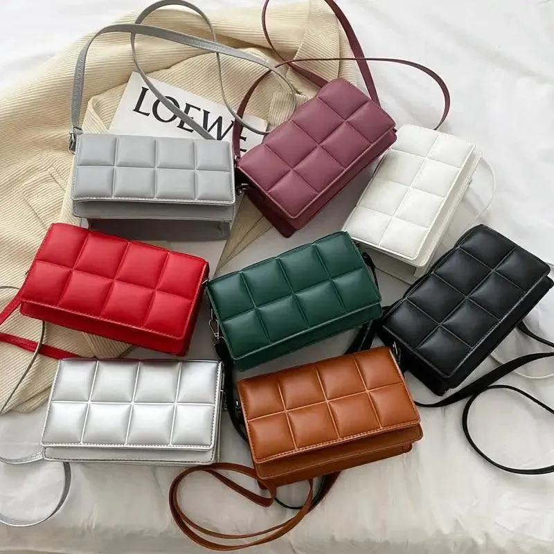 Fashionable Women's Bag Autumn Winter Female Literary Single-Shoulder Bag Chain Design Cross-Body Bag Trendy Women's Bag