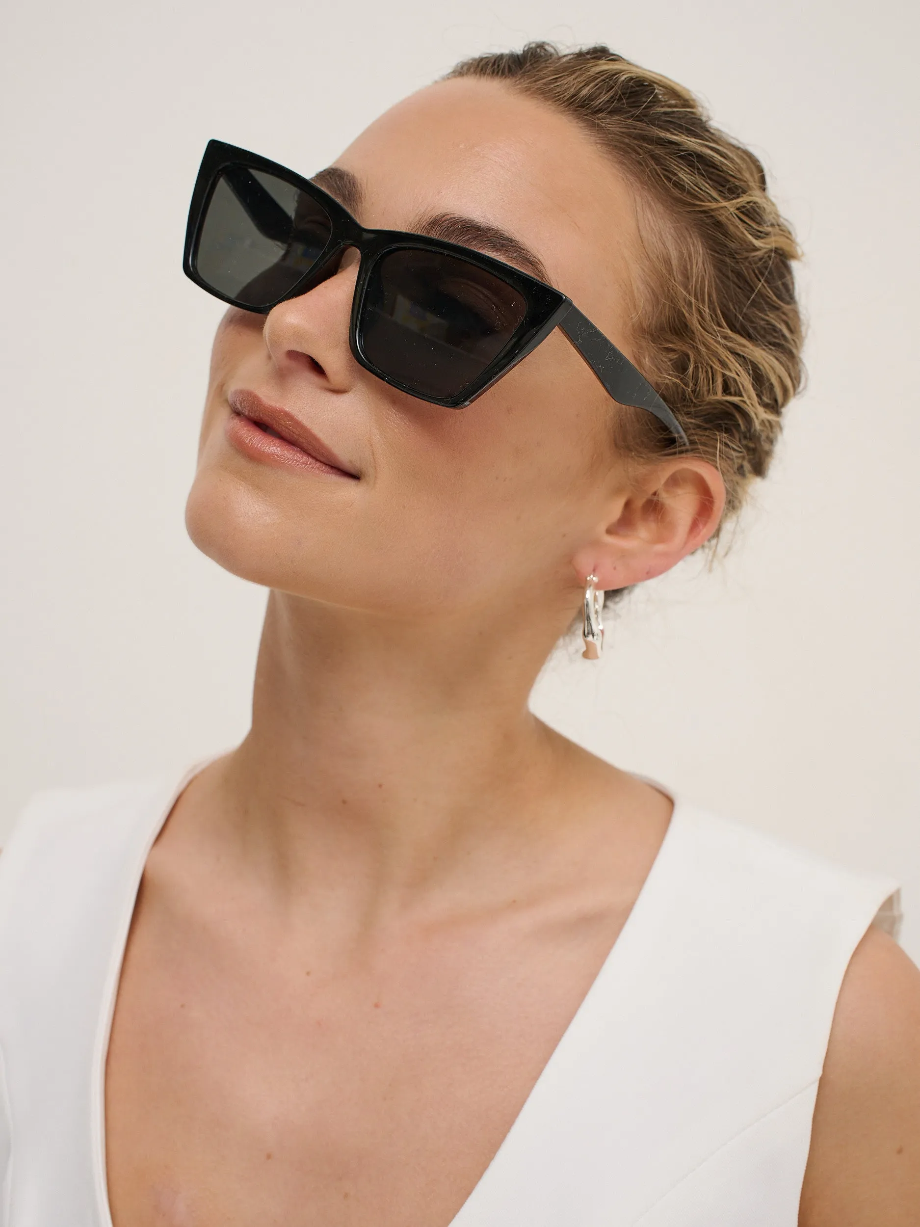 Giana Square Cat Eye Sunglasses in Black