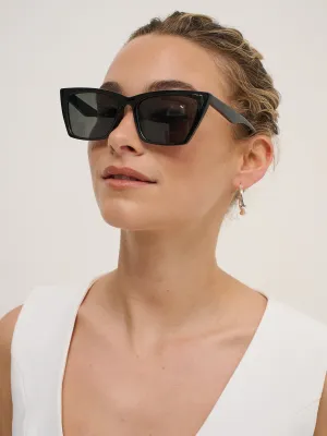 Giana Square Cat Eye Sunglasses in Black