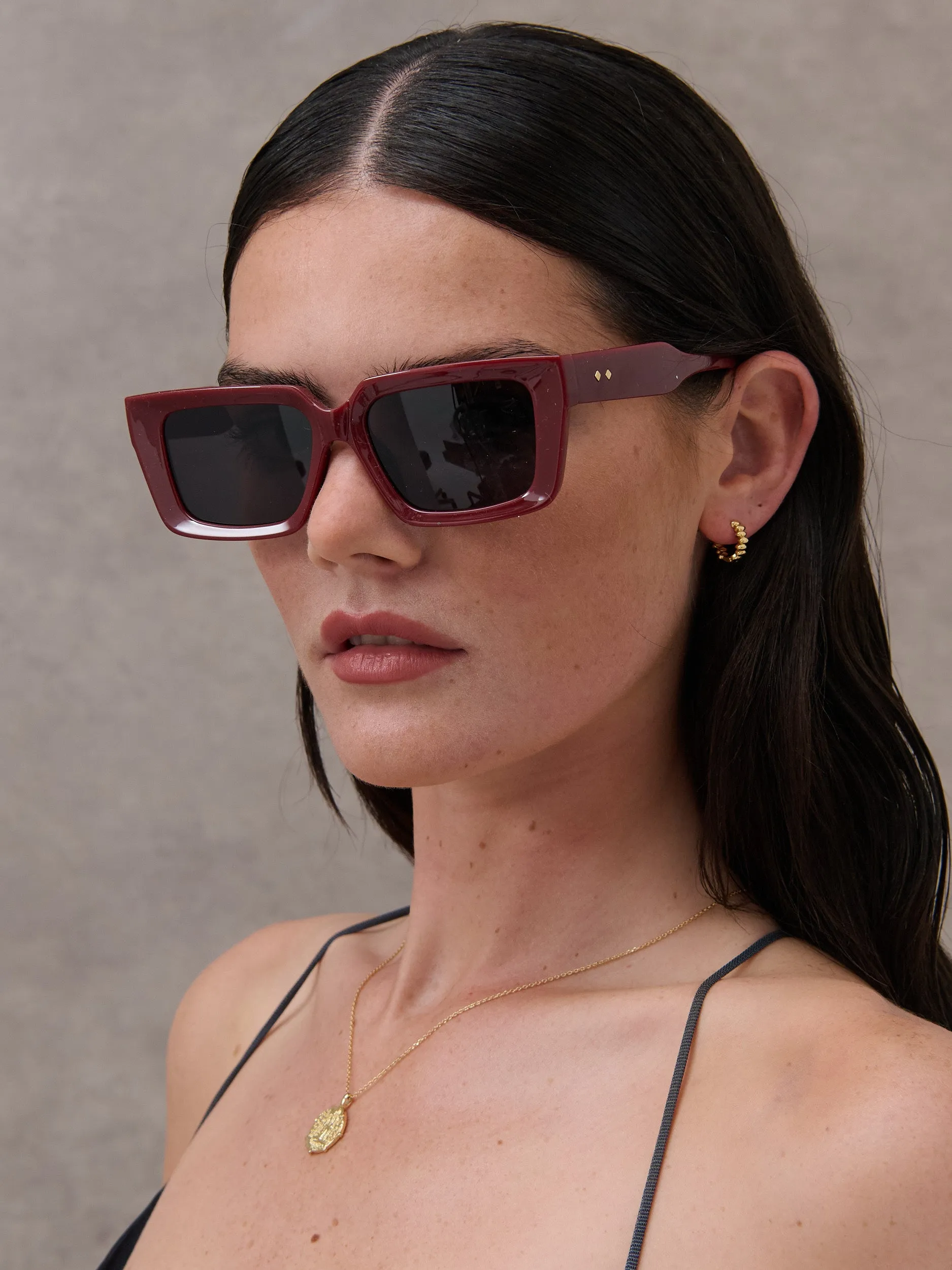Gladdy Square Frame Sunglasses in Red