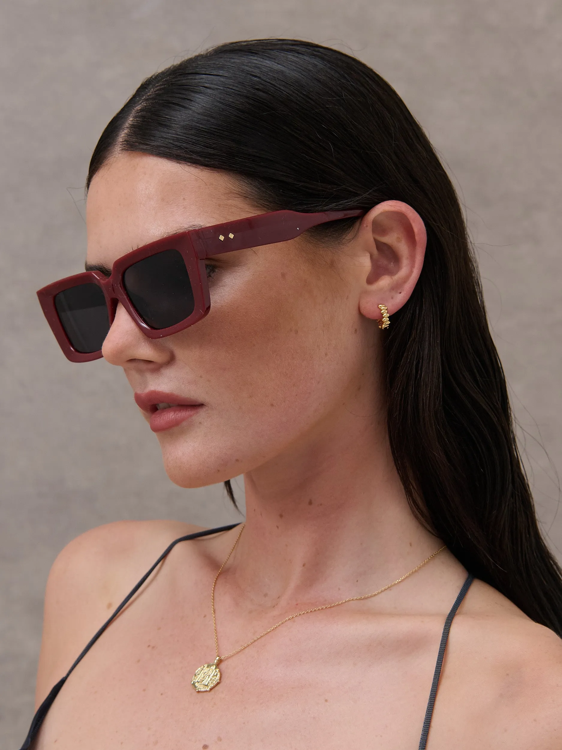 Gladdy Square Frame Sunglasses in Red