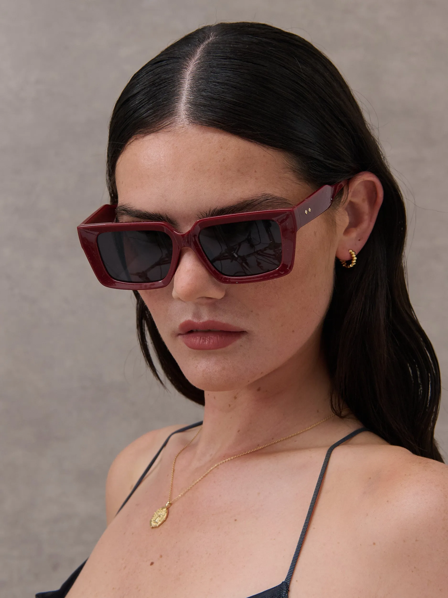 Gladdy Square Frame Sunglasses in Red