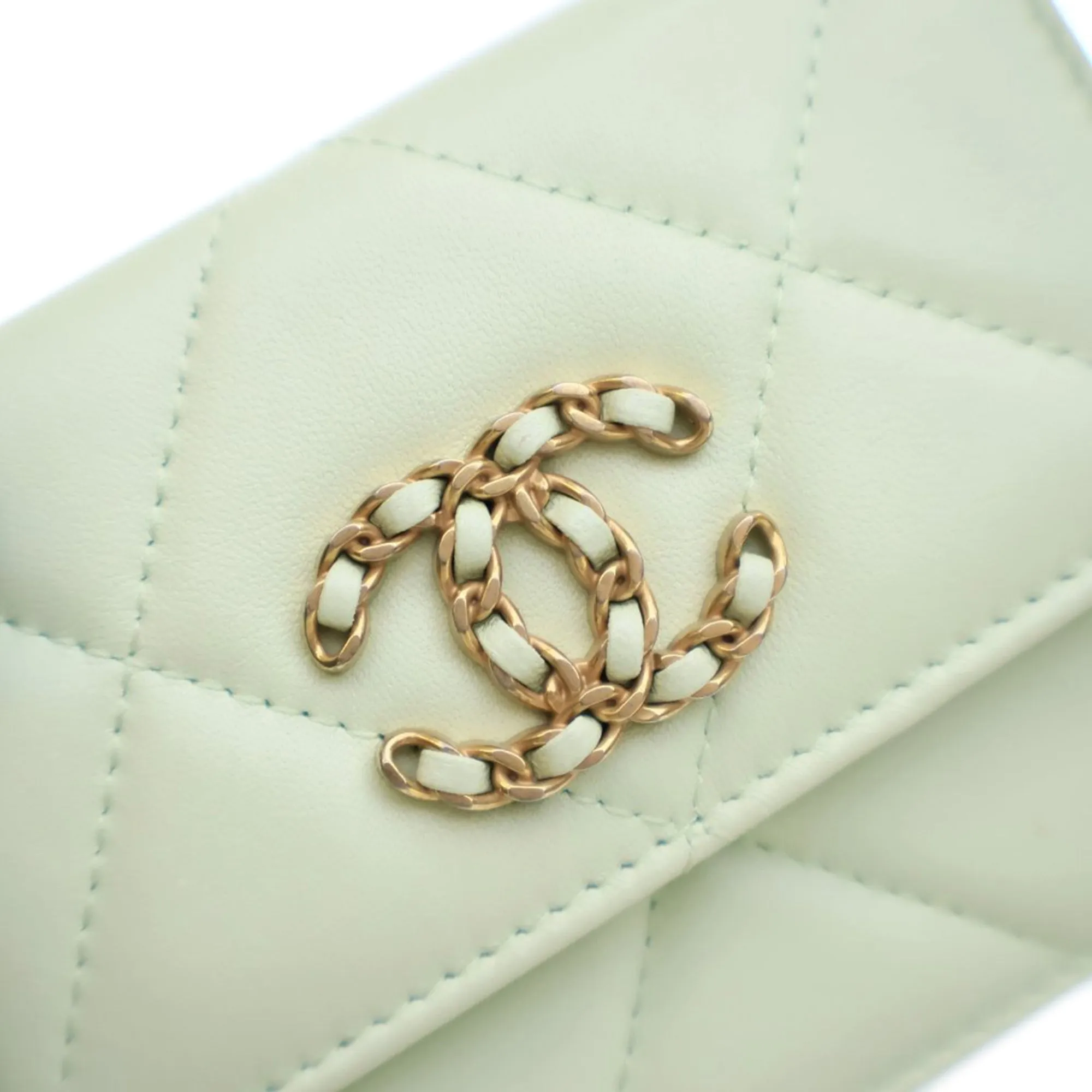 Green Chanel Quilted Goatskin 19 Card Holder On Chain Crossbody Bag