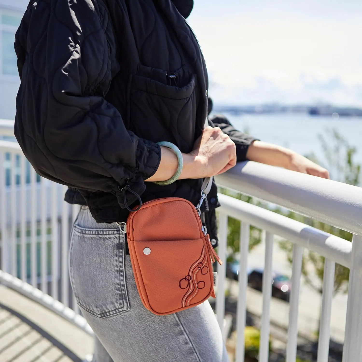 HAIKU Endeavor Pouch, Lightweight Small Crossbody bag, Zip-Around Cell Phone Travel Purse with Card Slots, Adjustable Strap
