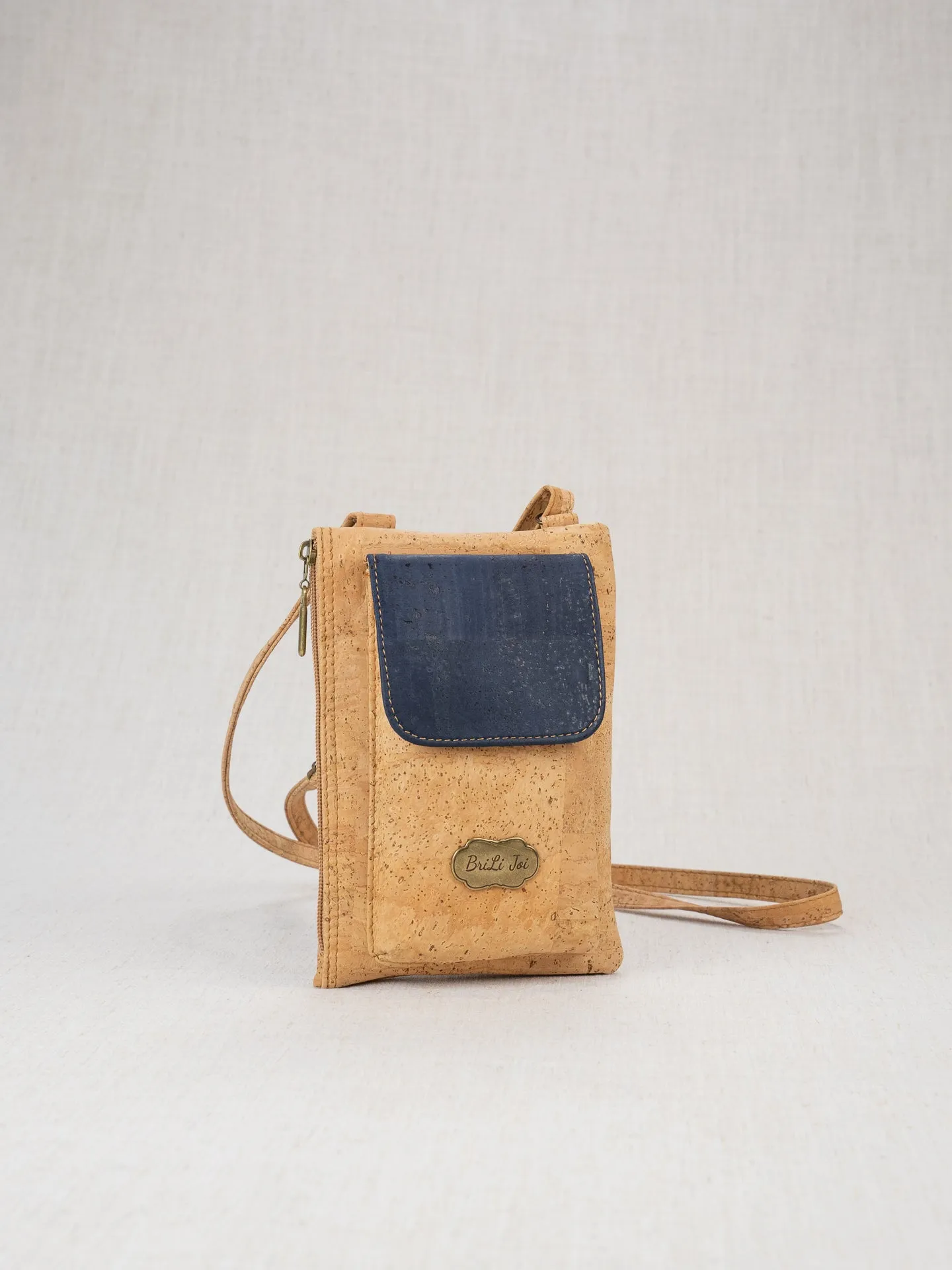 Kari Phone Bag