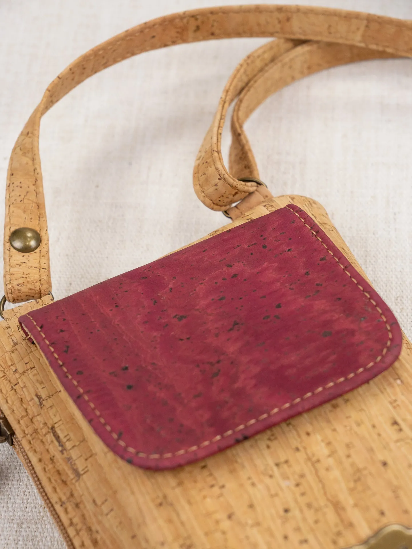 Kari Phone Bag