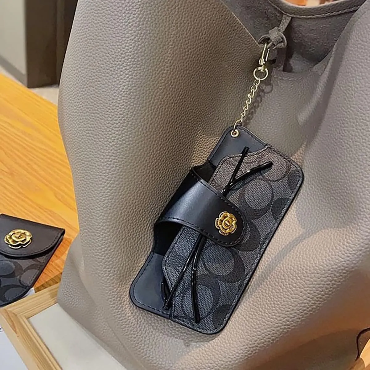 kytasryl Soft Leather Sunglasses Bag,Travel Sunglass Holder Eyeglass Case Portable Slim Sunglasses Pouch