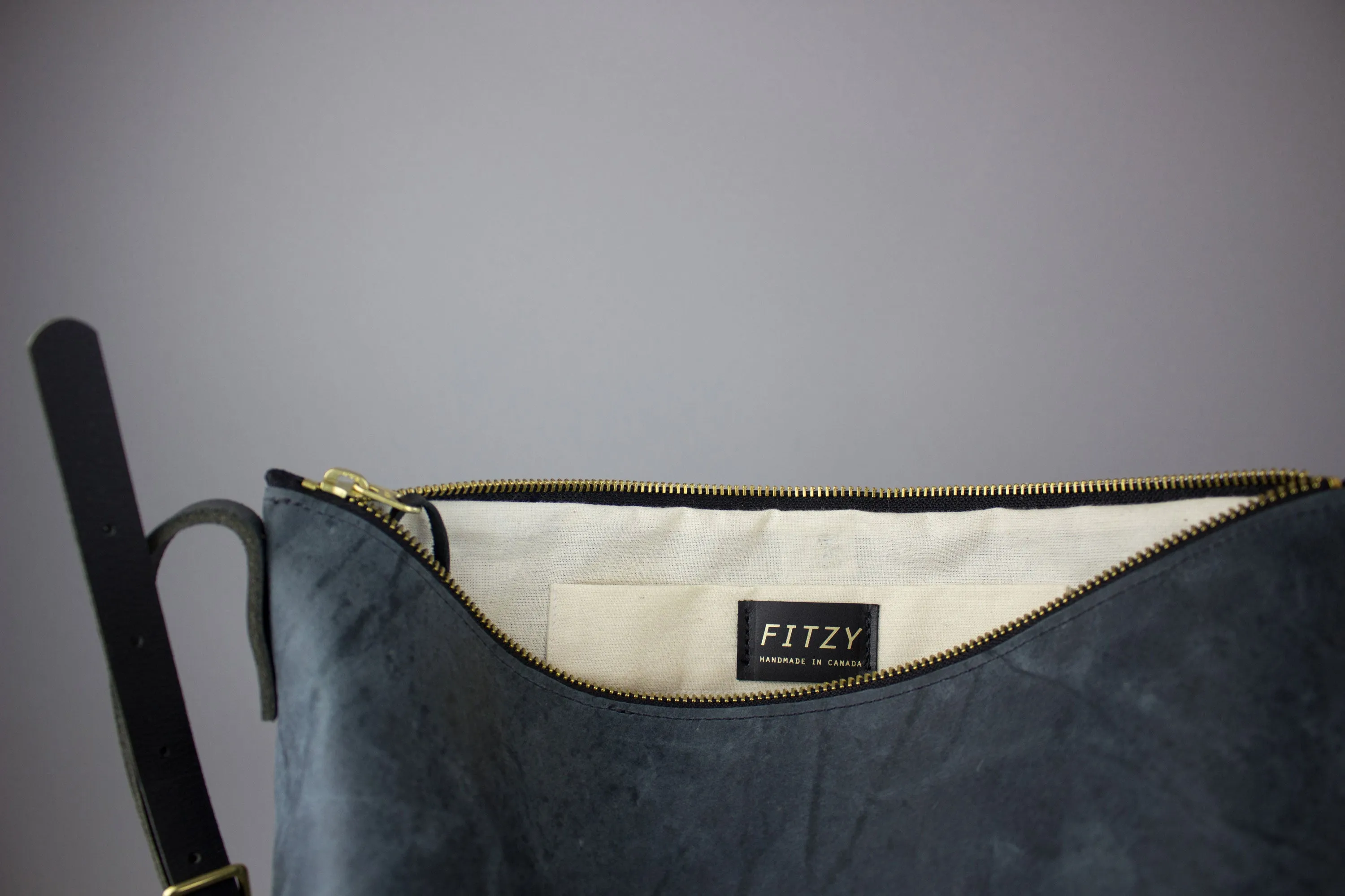Laura Crossbody