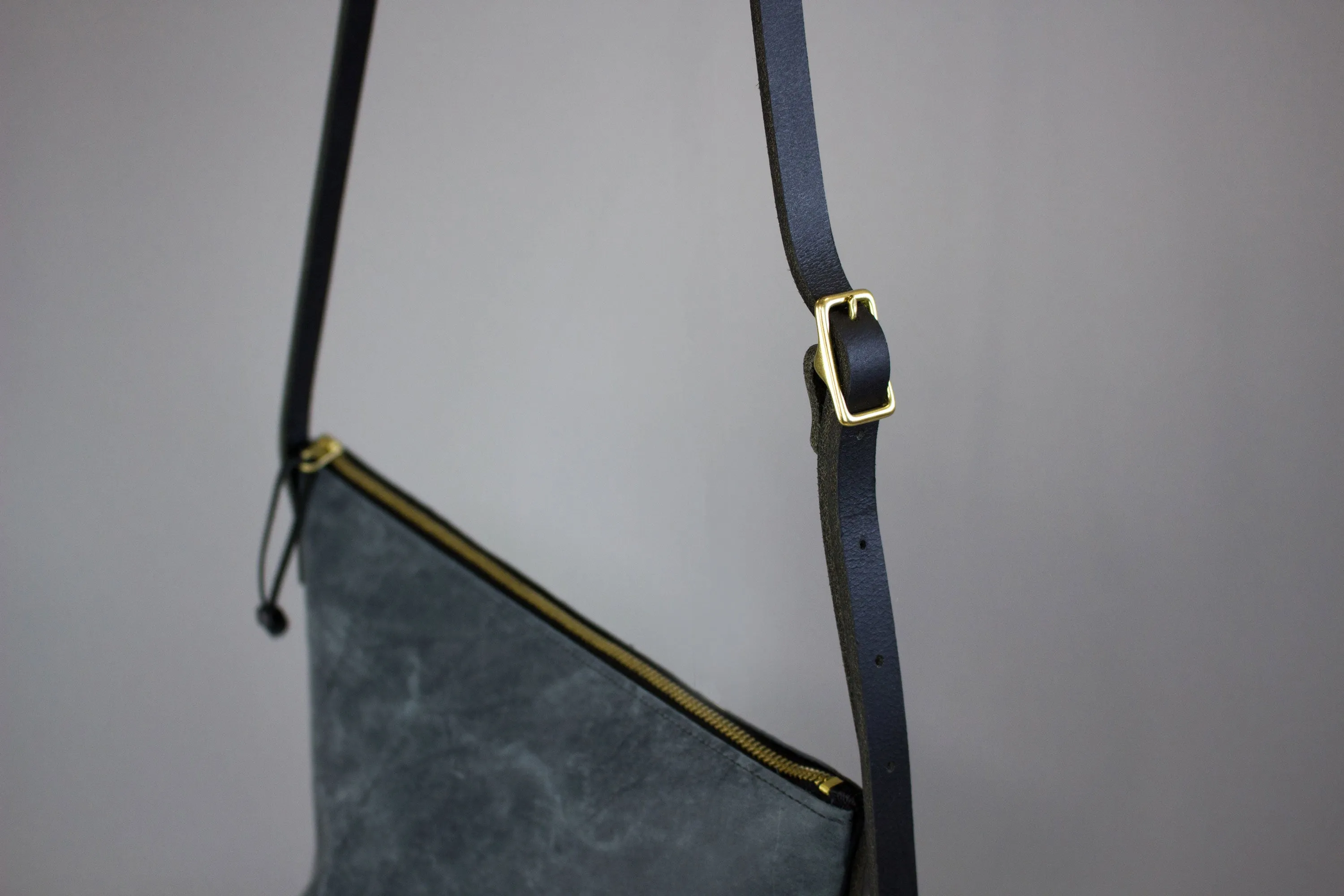 Laura Crossbody