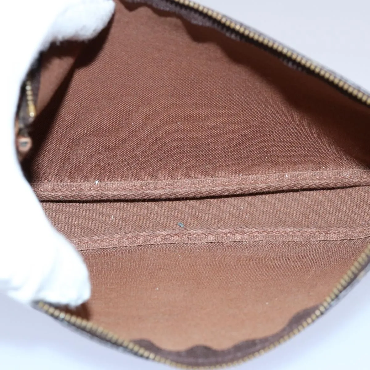 Louis Vuitton Pochette Accessoire  Canvas Clutch Bag ()