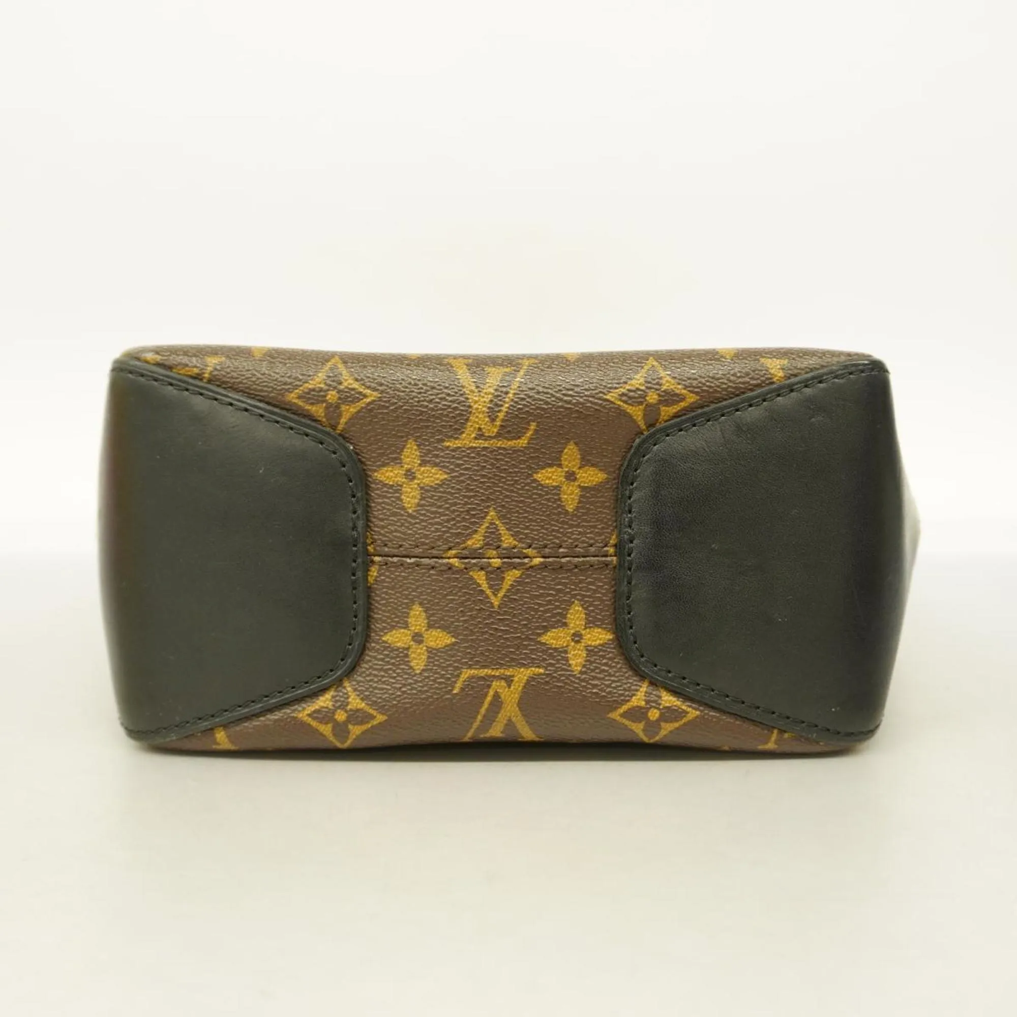 Louis Vuitton Torres  Canvas Shoulder Bag ()