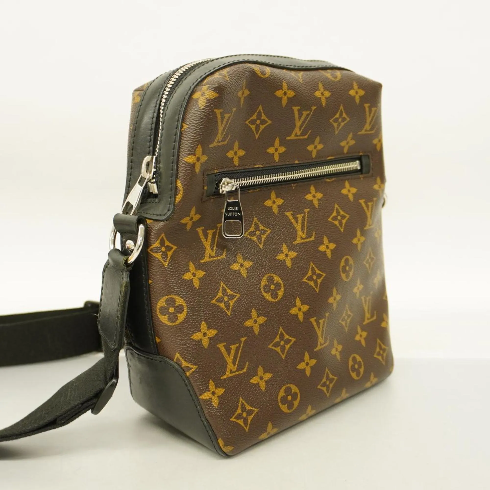 Louis Vuitton Torres  Canvas Shoulder Bag ()