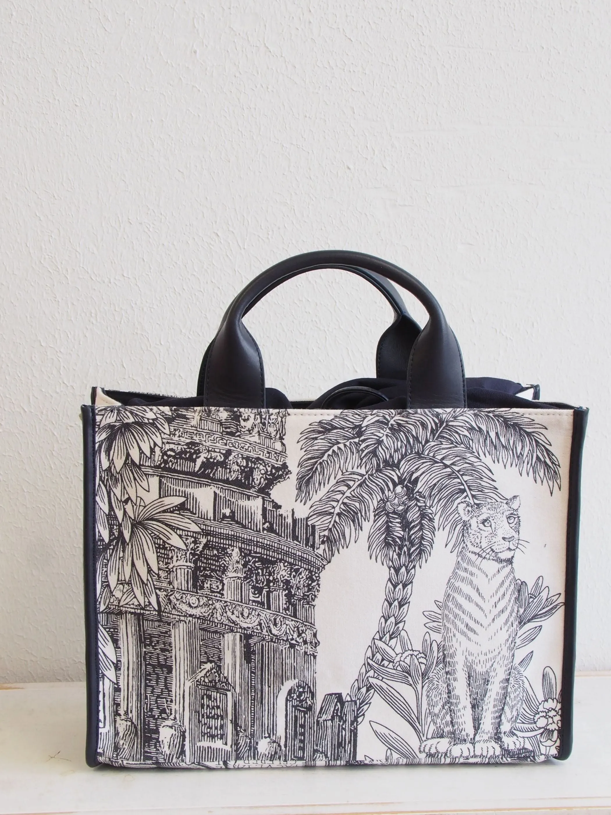 Nomad Piranesi Sac, Night