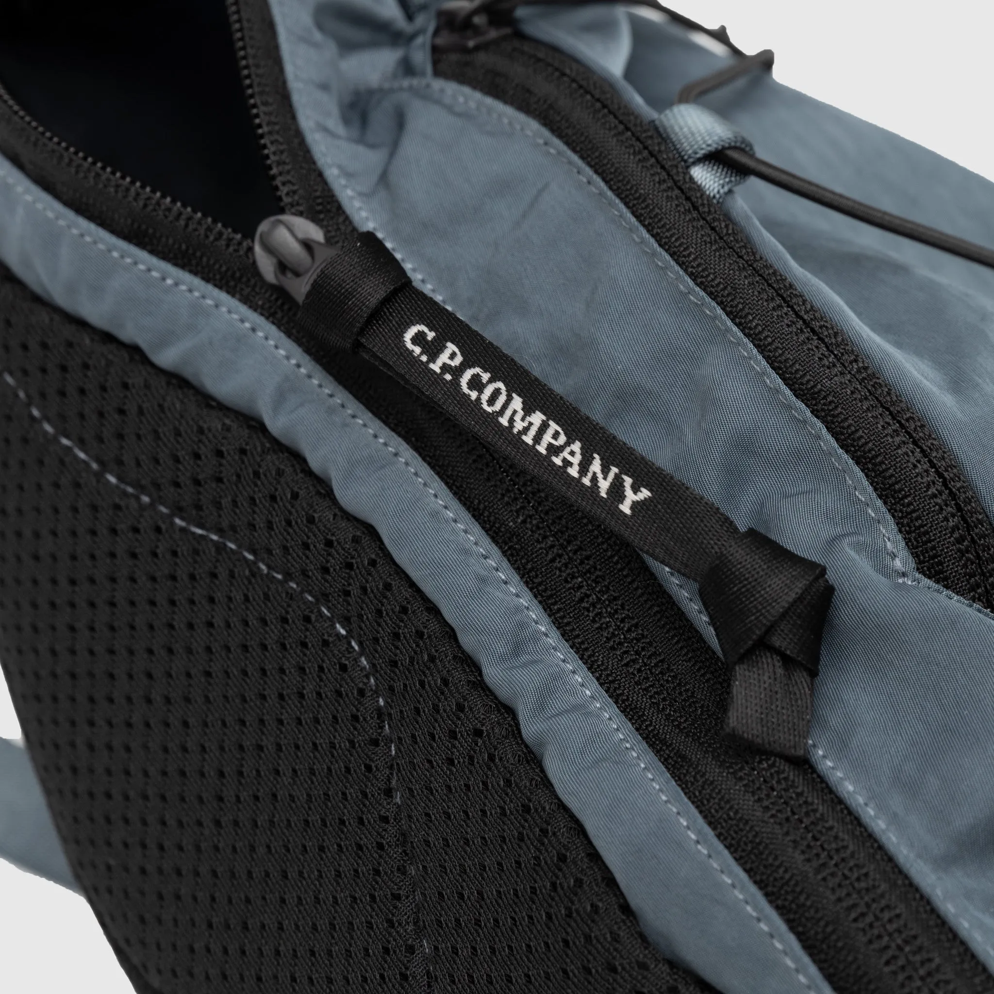 NYLON B CROSSBODY RUCKSACK