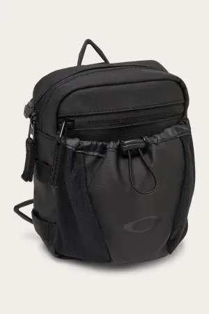 Oakley - Rover Crossbody in Blackout