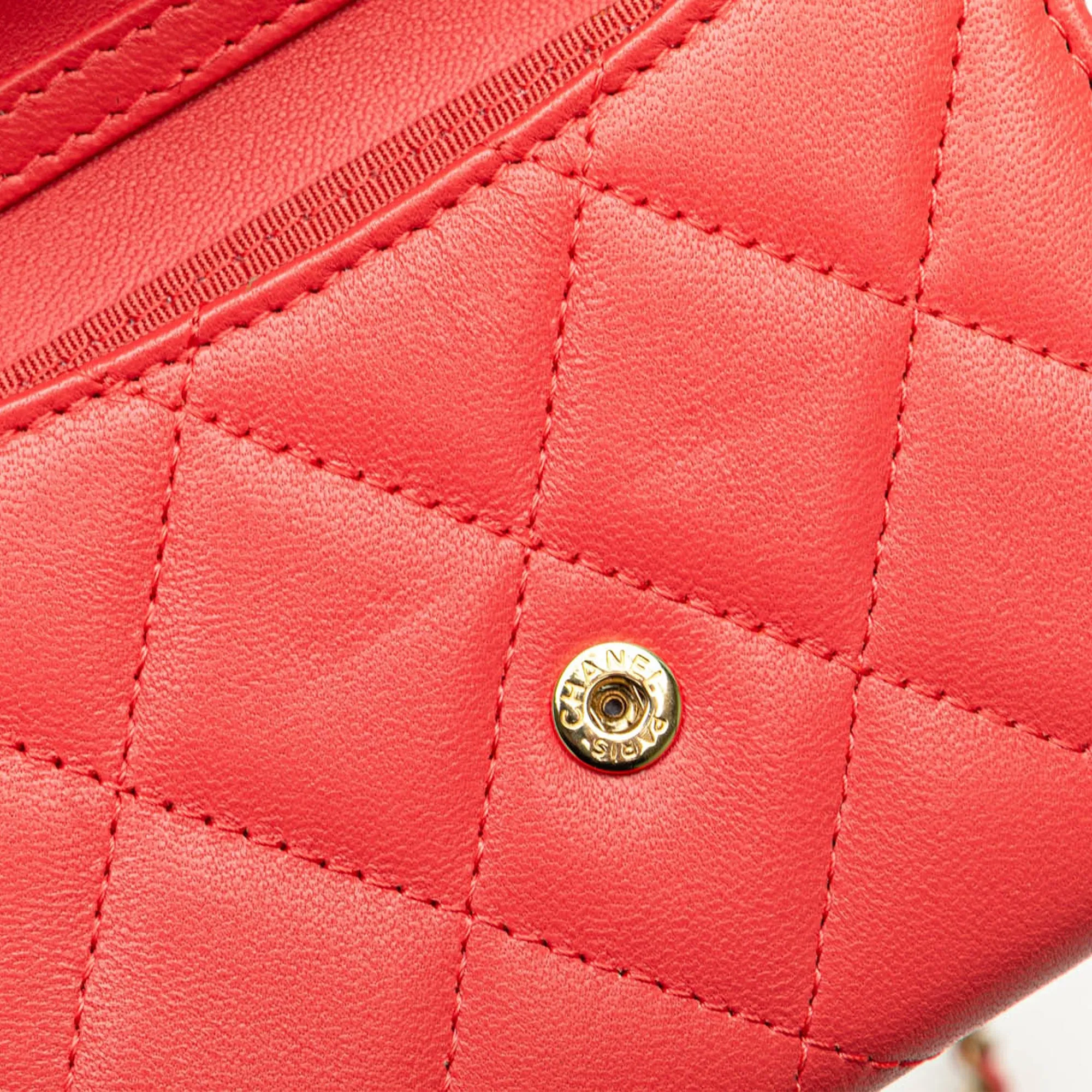 Red Chanel Quilted Lambskin Flap Card Holder on Chain Crossbody Bag