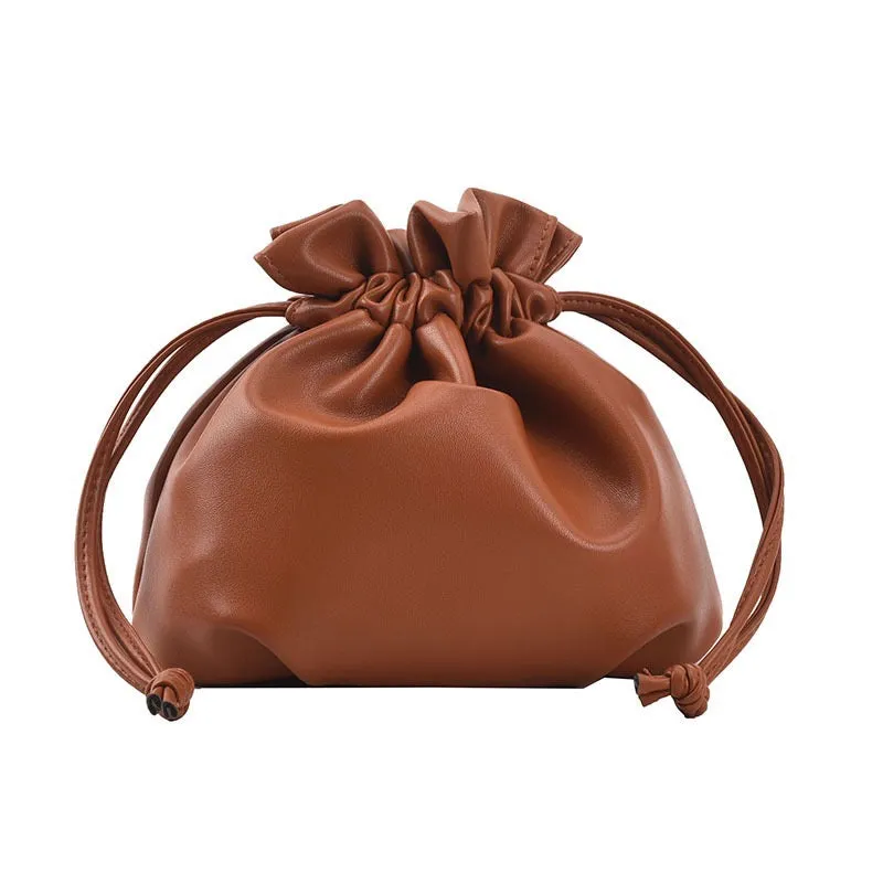 Soft Minimal Pouch Bucket