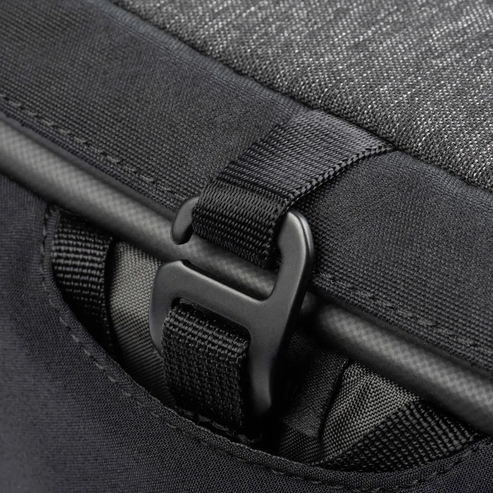 Think Tank SpeedTop Crossbody 10 Camera Bag | Fits Mirrorless with 24-70m f.4 attached & flash