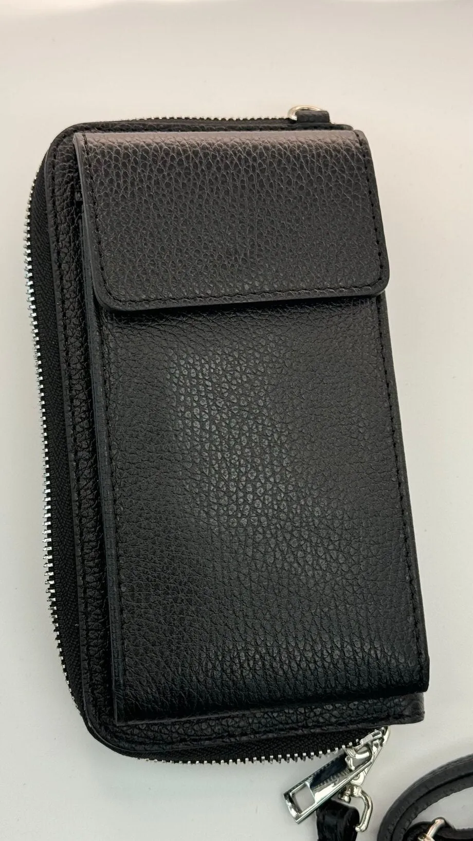 Urban Elegance – Genuine Leather Crossbody Bags
