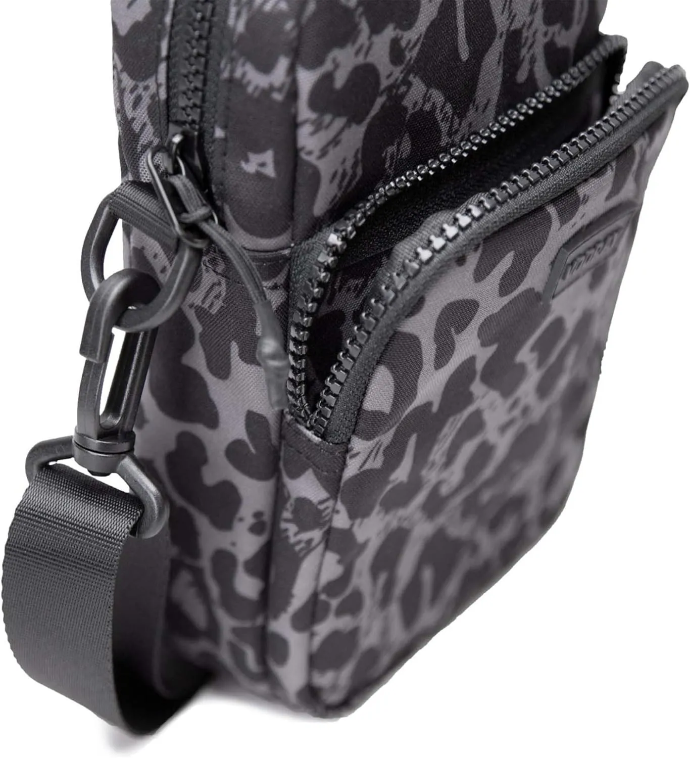VOORAY 1L Lightweight Core Crossbody Bag – Adjustable Belt Bag for Gym & Travel