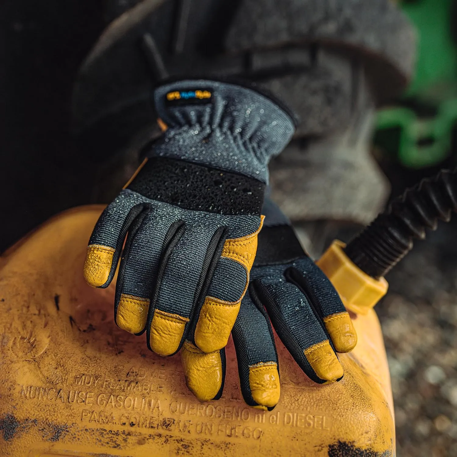 Wells Lamont Men's Slip On HydraHyde Water-Resistant Leather Palm Hybrid Work Gloves,Gray, Large 3241L (Pack of 1)